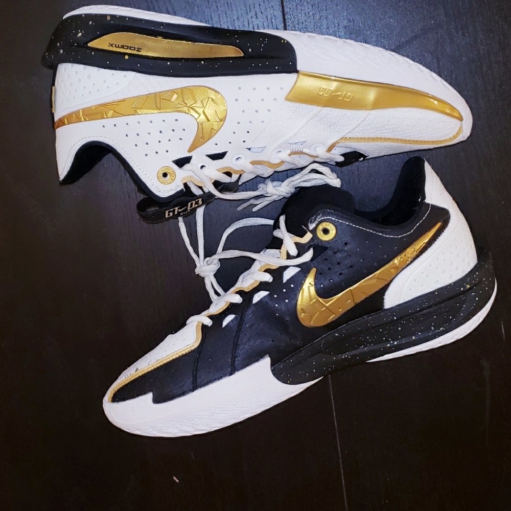 Nike G.T. Cut 3 "CHBL" Edition mens White & Gold basketball shoes